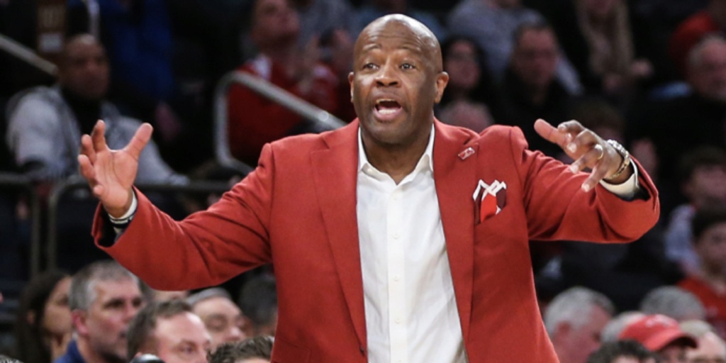 St. John's fires head coach Mike Anderson