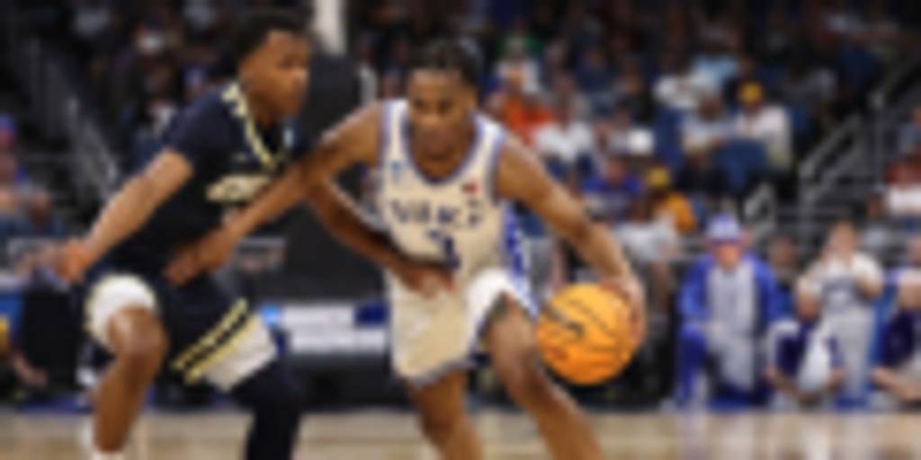 Roach leads Duke to 74-51 rout of Oral Roberts in NCAA opener